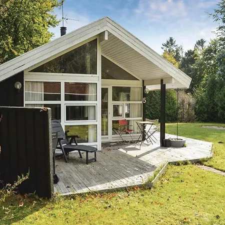 Semesterbostad Two-bedroom Holiday In Hornbak Hornbæk