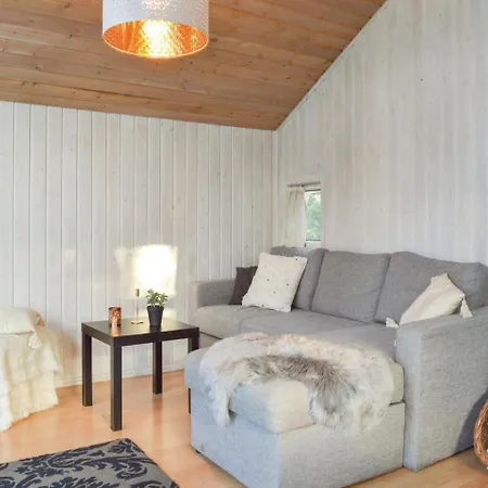 Semesterbostad Two-bedroom Holiday In Hornbak *